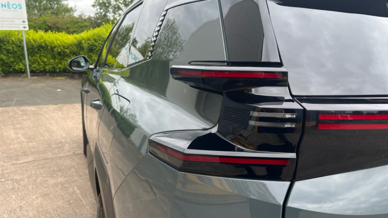 Citroen C5 Aircross 157kW Max 73kWh 5dr Auto Electric Hatchback